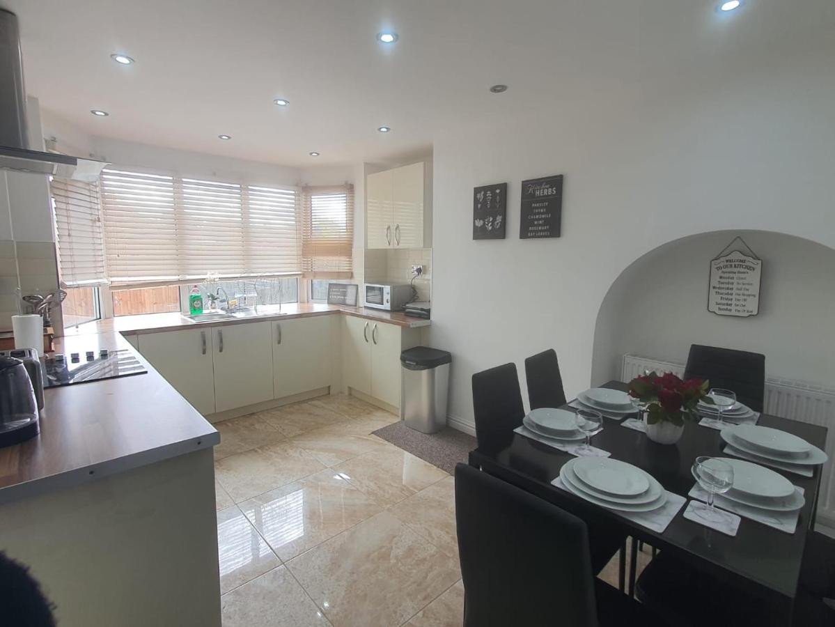 Stylish And Homey 3 Bedroom House With Free Parking & Wi-Fi Minworth Zewnętrze zdjęcie